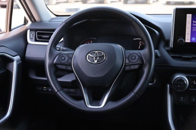 Toyota RAV4 Vehicle Image 23