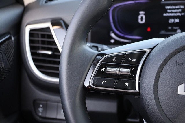 Kia Seltos Vehicle Image 11