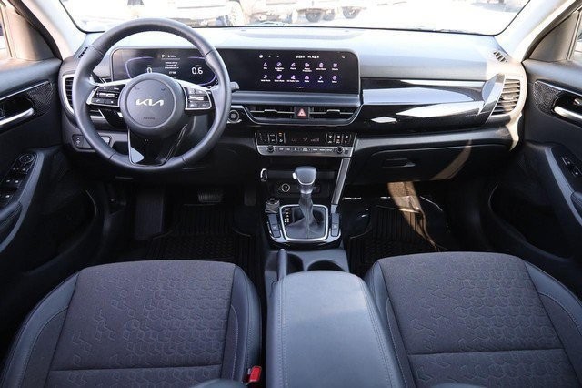 Kia Seltos Vehicle Image 21