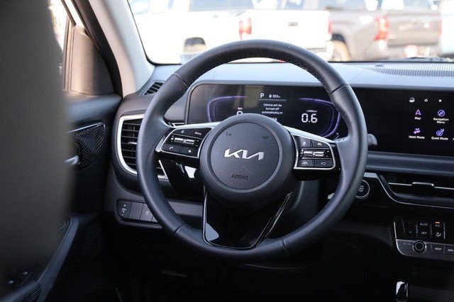 Kia Seltos Vehicle Image 23