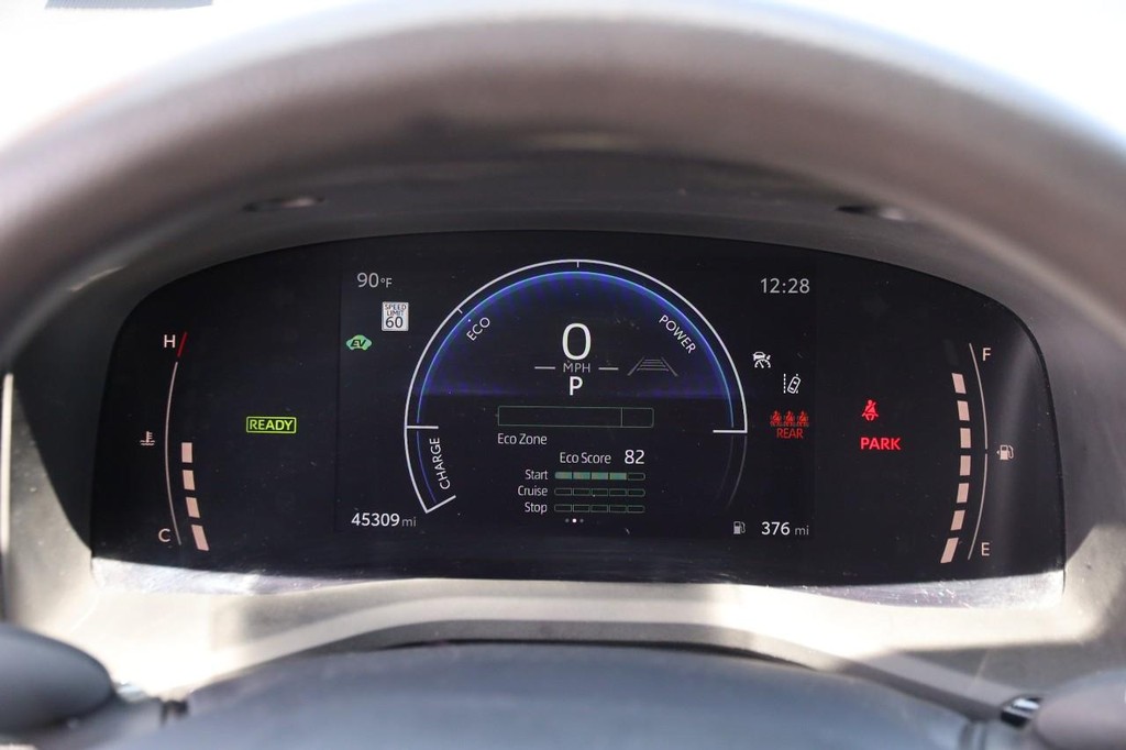 Toyota Camry Vehicle Full-screen Gallery Image 13