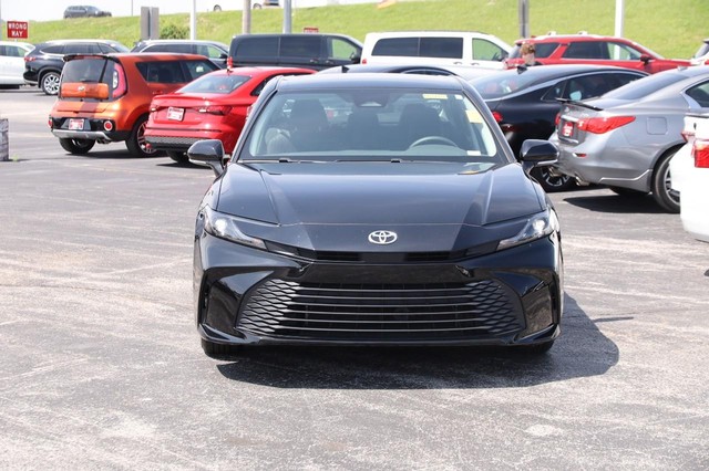 Toyota Camry Vehicle Image 04