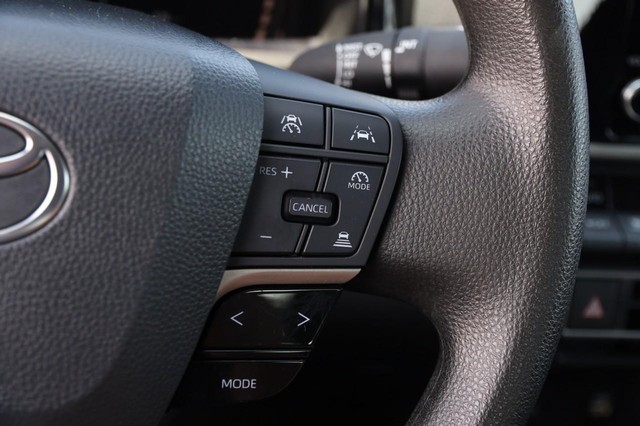 Toyota Camry Vehicle Image 12