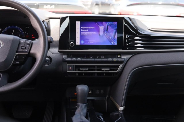 Toyota Camry Vehicle Image 24