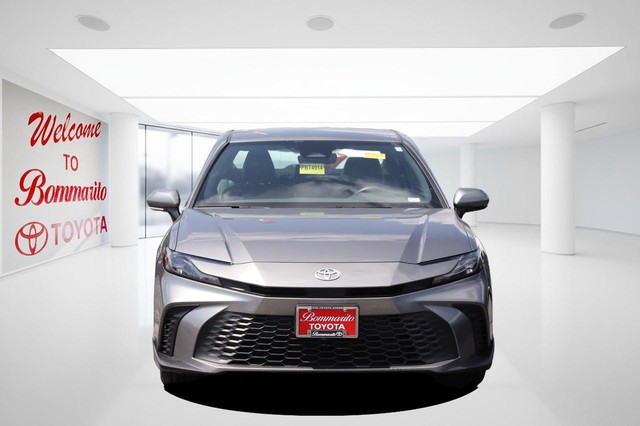 Toyota Camry Vehicle Image 04