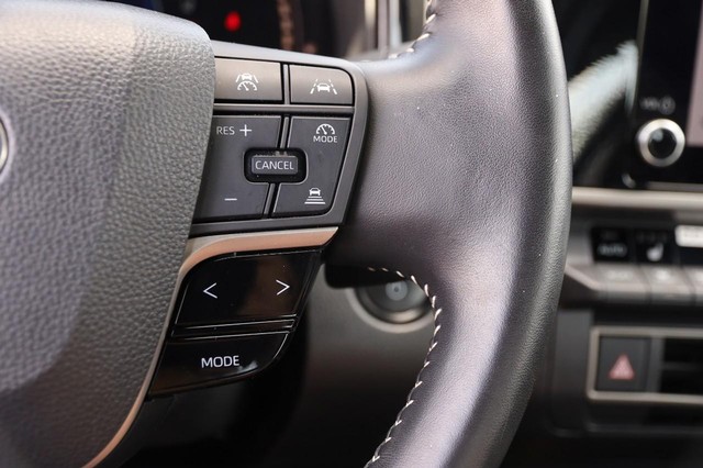 Toyota Camry Vehicle Image 12