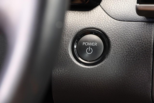 Toyota Camry Vehicle Image 14