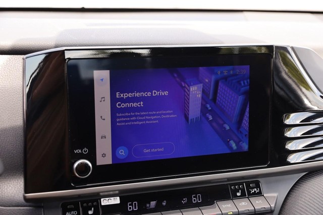 Toyota Camry Vehicle Image 16