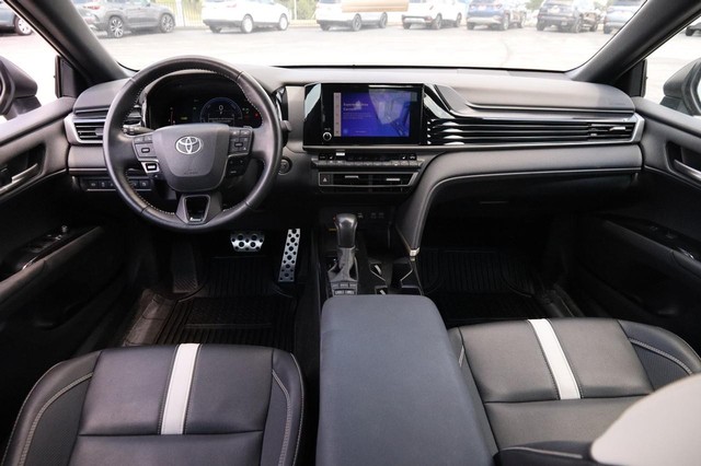 Toyota Camry Vehicle Image 22