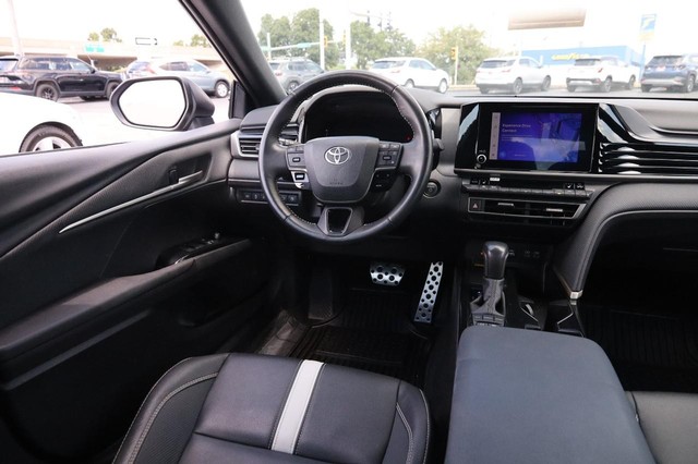 Toyota Camry Vehicle Image 23