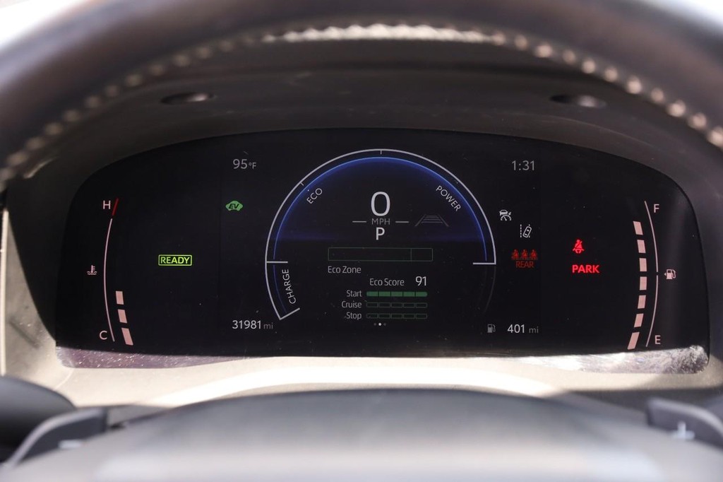 Toyota Camry Vehicle Full-screen Gallery Image 13