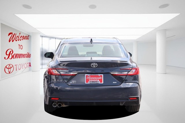 Toyota Camry Vehicle Image 06