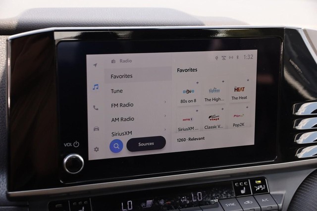 Toyota Camry Vehicle Image 16