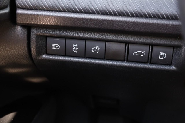 Toyota Camry Vehicle Image 20