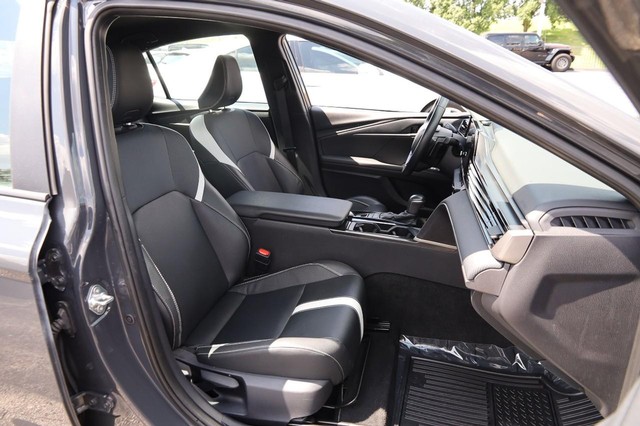 Toyota Camry Vehicle Image 27