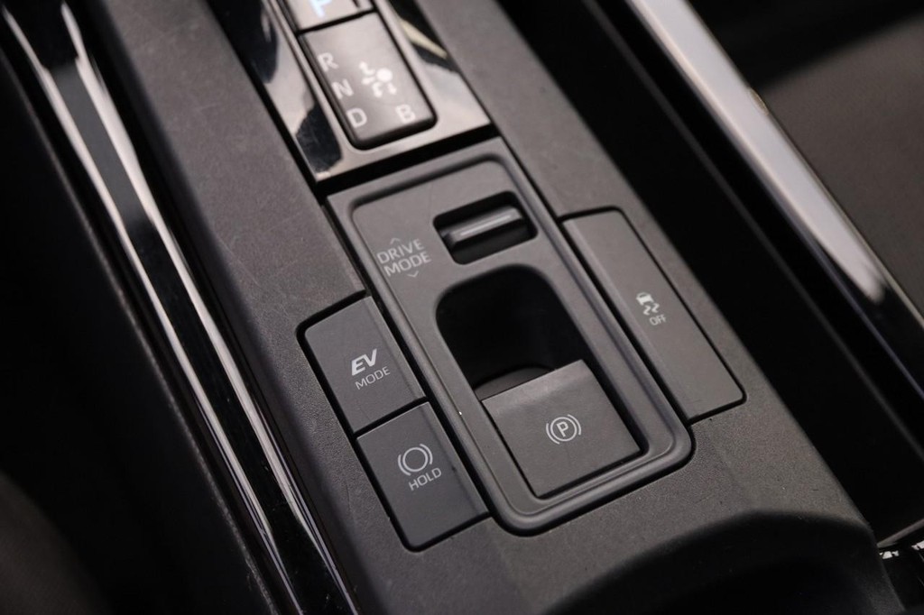 Toyota Prius Vehicle Full-screen Gallery Image 21