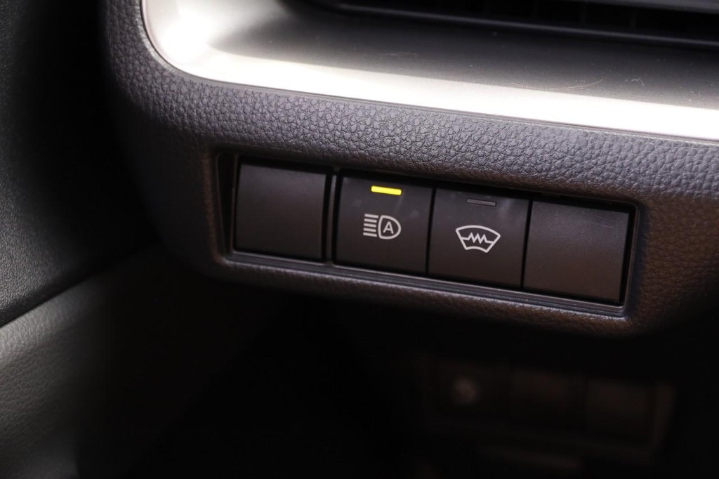 Toyota Prius Vehicle Full-screen Gallery Image 22
