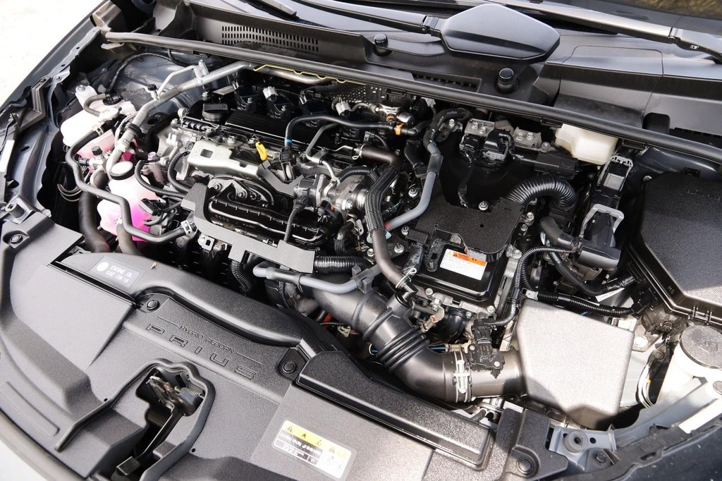 Toyota Prius Vehicle Full-screen Gallery Image 29