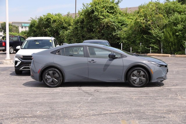 Toyota Prius Vehicle Image 06