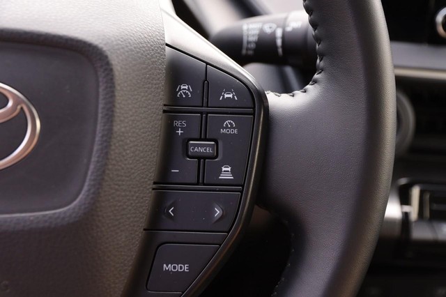 Toyota Prius Vehicle Image 13