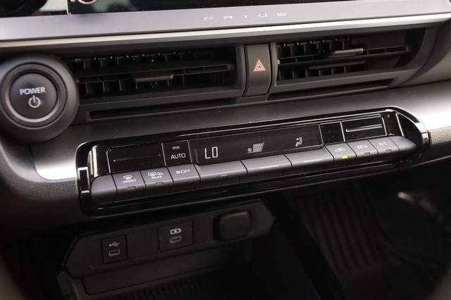 Toyota Prius Vehicle Image 19