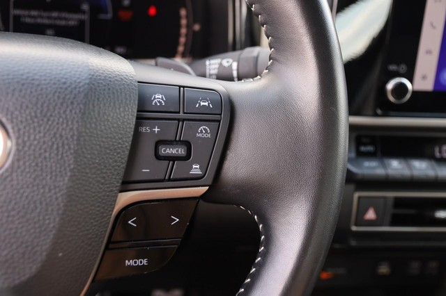 Toyota Camry Vehicle Image 12