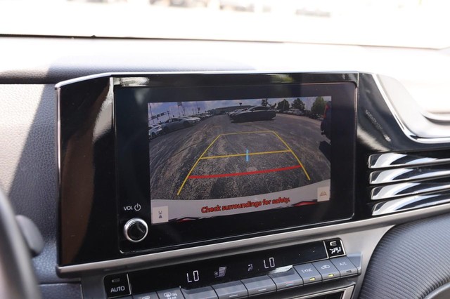 Toyota Camry Vehicle Image 17