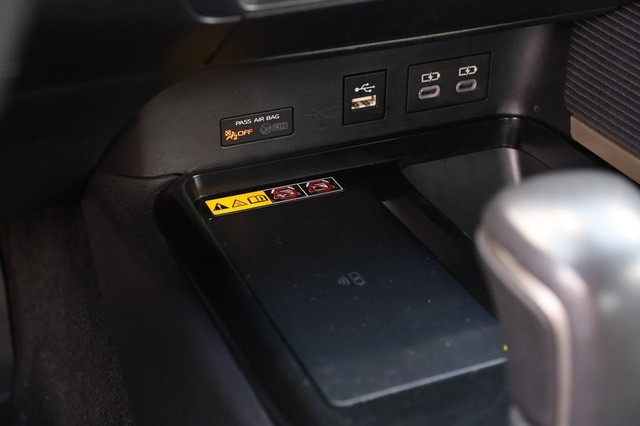 Toyota Camry Vehicle Image 20