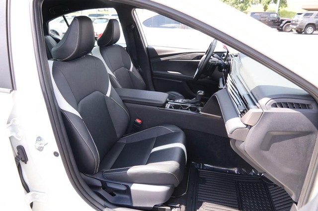 Toyota Camry Vehicle Image 28