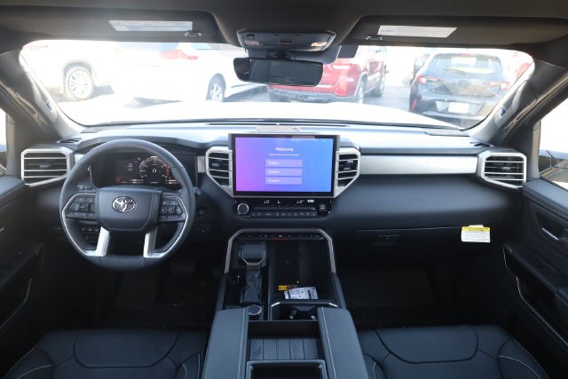 Toyota Tundra 4WD Vehicle Image 07