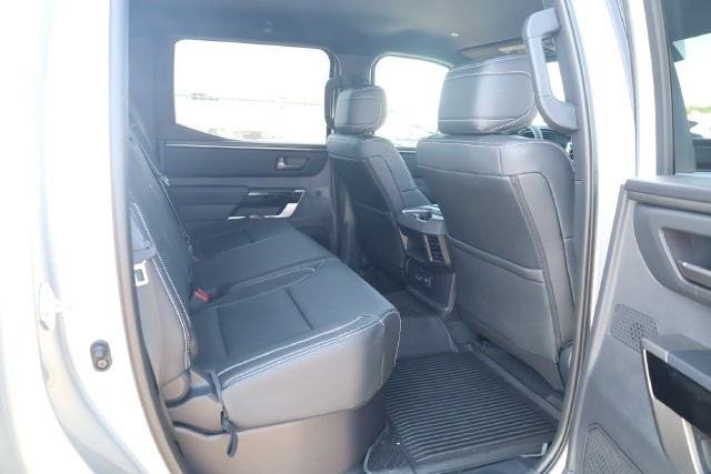 Toyota Tundra 4WD Vehicle Image 21