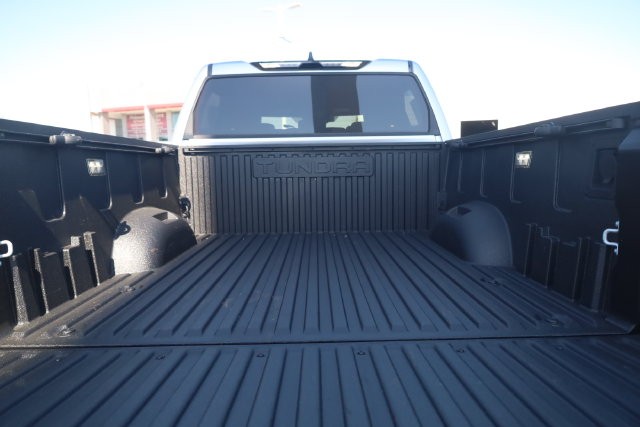 Toyota Tundra 4WD Vehicle Image 24