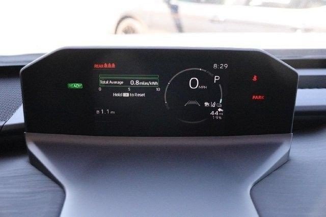 Toyota C-HR Vehicle Image 14