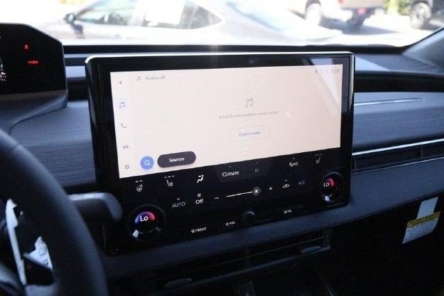 Toyota C-HR Vehicle Image 16