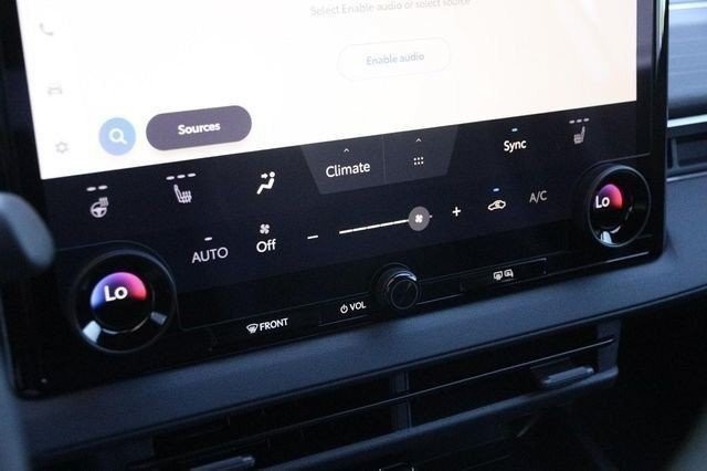 Toyota C-HR Vehicle Image 18