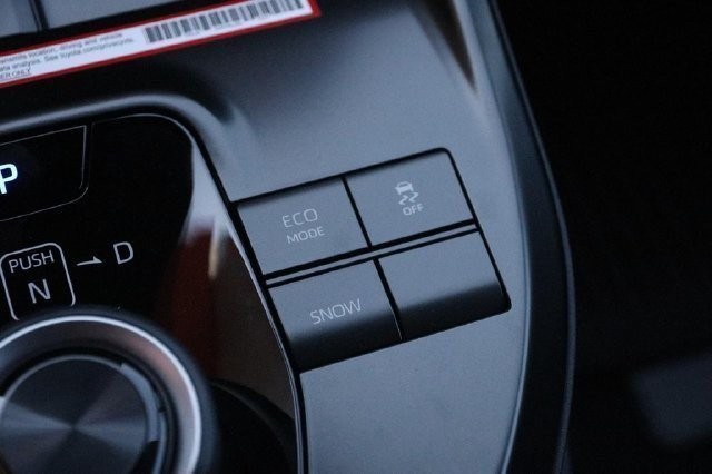 Toyota C-HR Vehicle Image 21