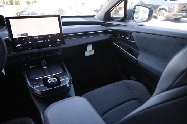 Toyota C-HR Vehicle Image 28