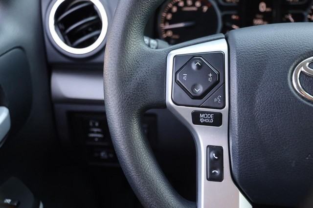 Toyota Tundra 4WD Vehicle Image 11