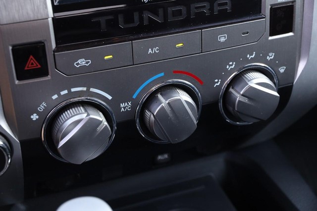 Toyota Tundra 4WD Vehicle Image 17