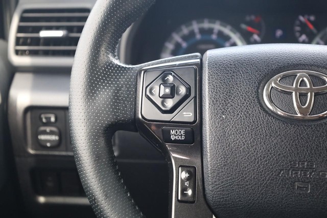 Toyota 4Runner Vehicle Image 09