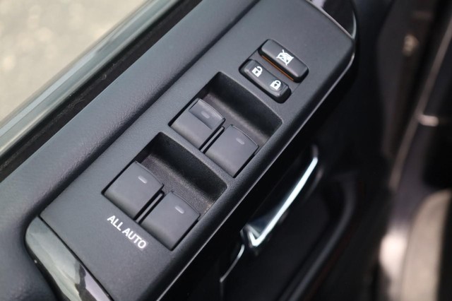 Toyota 4Runner Vehicle Image 10