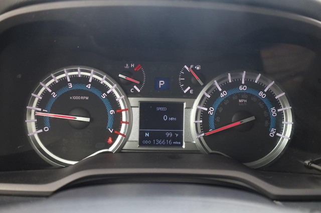 Toyota 4Runner Vehicle Image 12