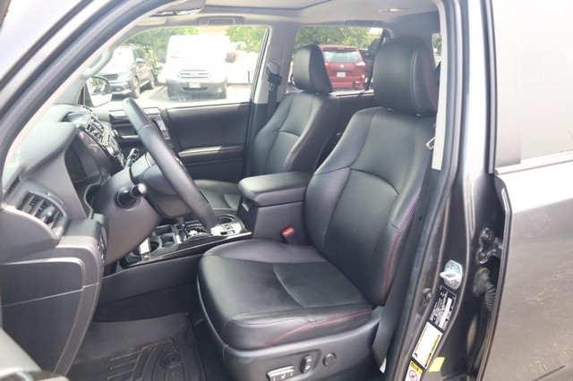 Toyota 4Runner Vehicle Image 20