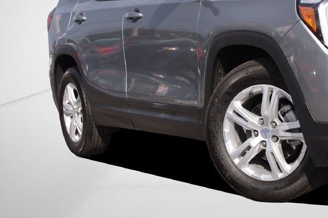 GMC Terrain Vehicle Full-screen Gallery Image 3
