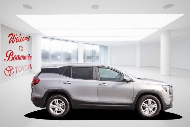 GMC Terrain Vehicle Full-screen Gallery Image 5