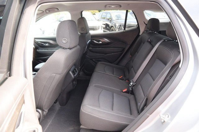 GMC Terrain Vehicle Full-screen Gallery Image 9