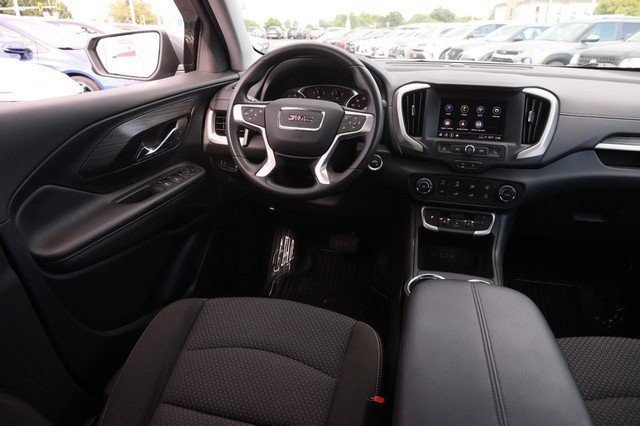 GMC Terrain Vehicle Full-screen Gallery Image 22