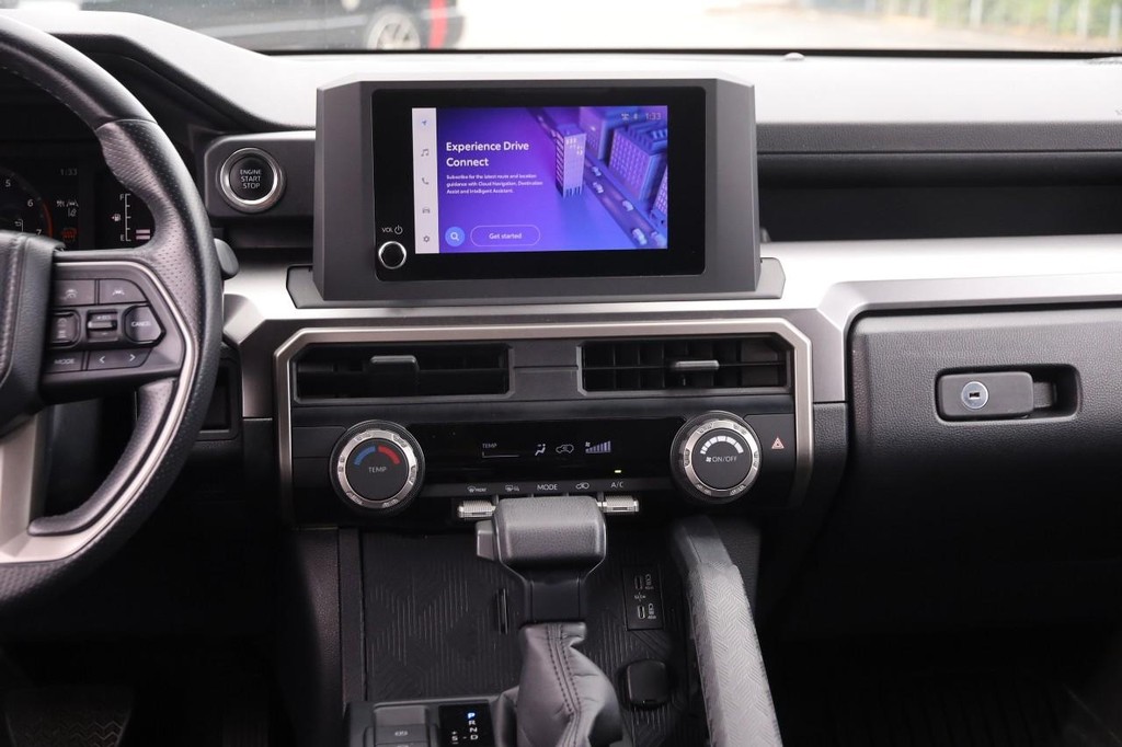 Toyota 4Runner Vehicle Full-screen Gallery Image 25