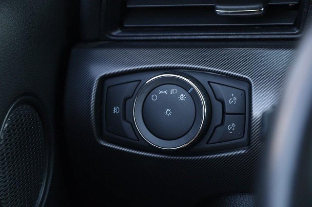 Ford Mustang Vehicle Full-screen Gallery Image 19