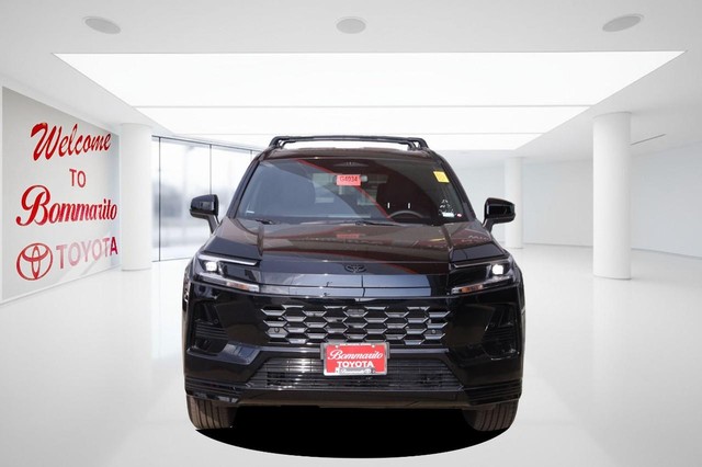 Toyota RAV4 Plug-In Hybrid Vehicle Full-screen Gallery Image 4